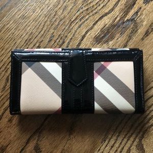 Burberry wallet